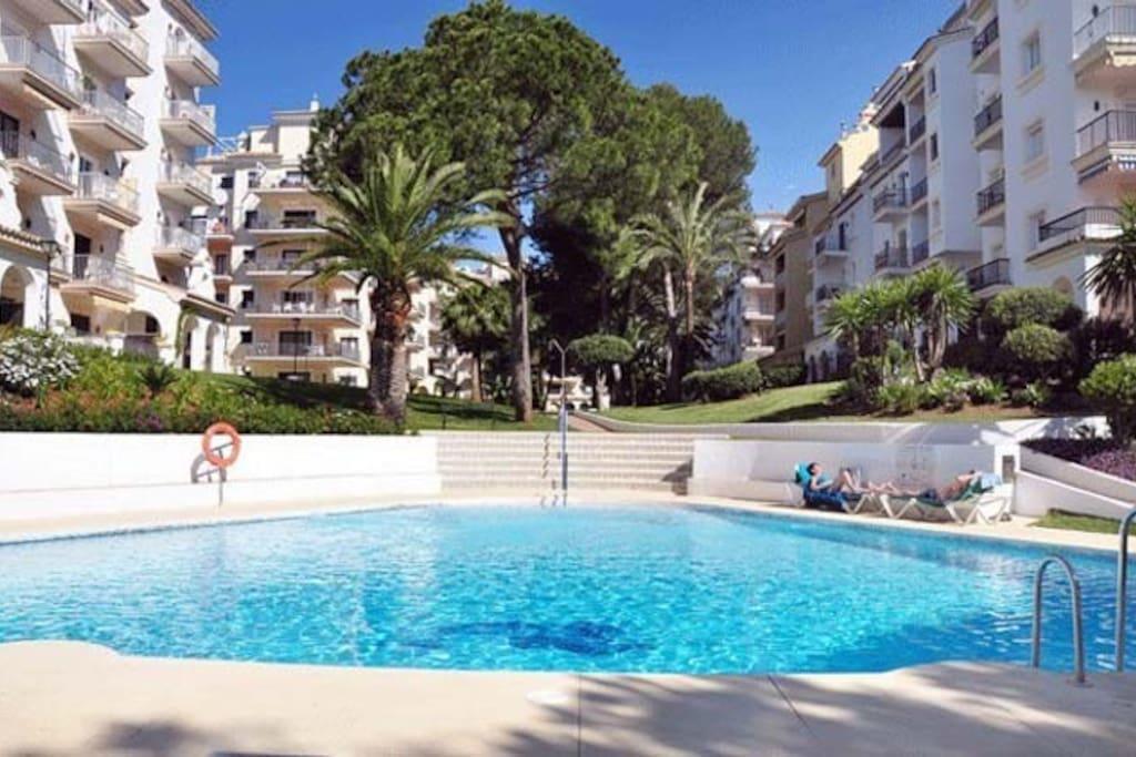 The Terrace Of Puerto Banus Beach 마르베야 외부 사진