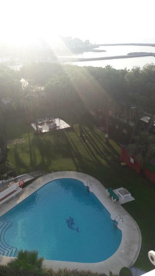 The Terrace Of Puerto Banus Beach 마르베야 외부 사진